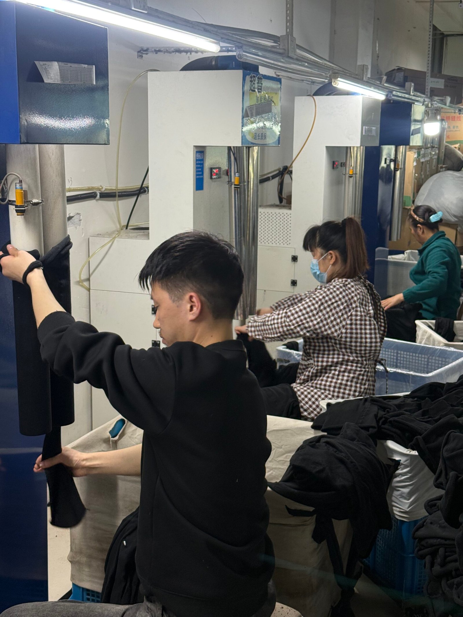 A calendar showing factory production cycles for pantyhose